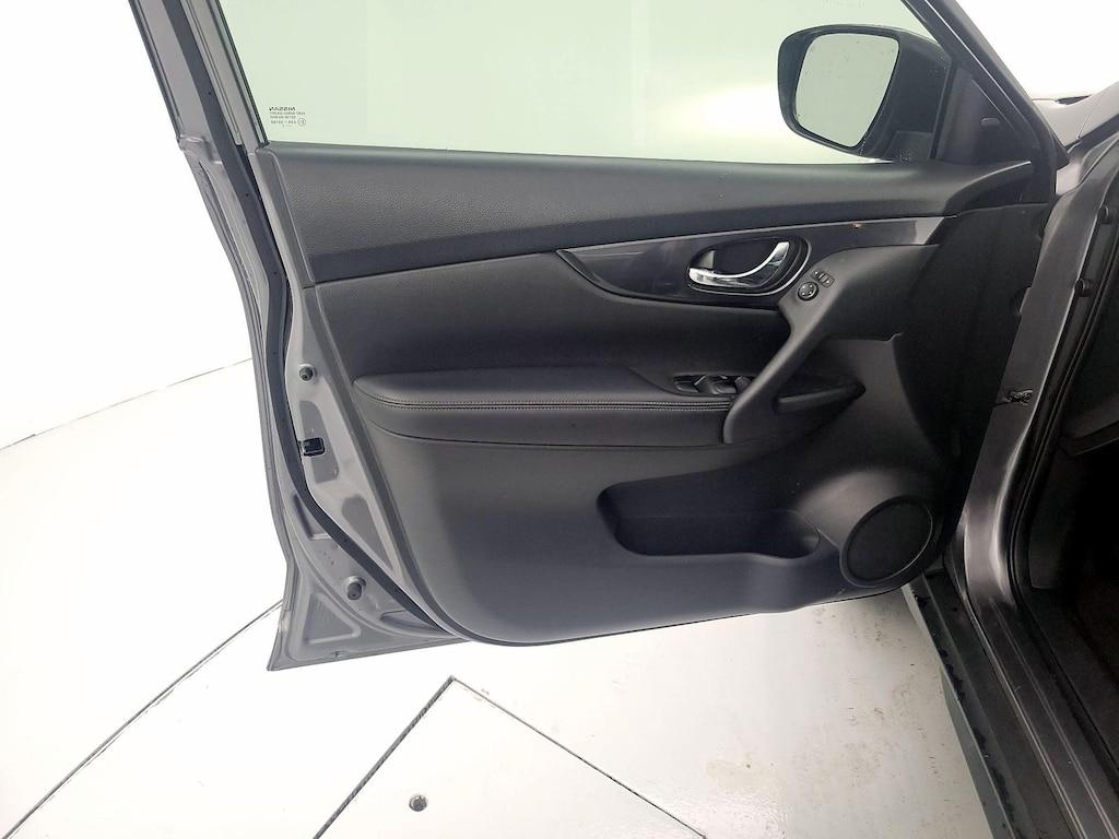 used 2017 Nissan Rogue car, priced at $15,998