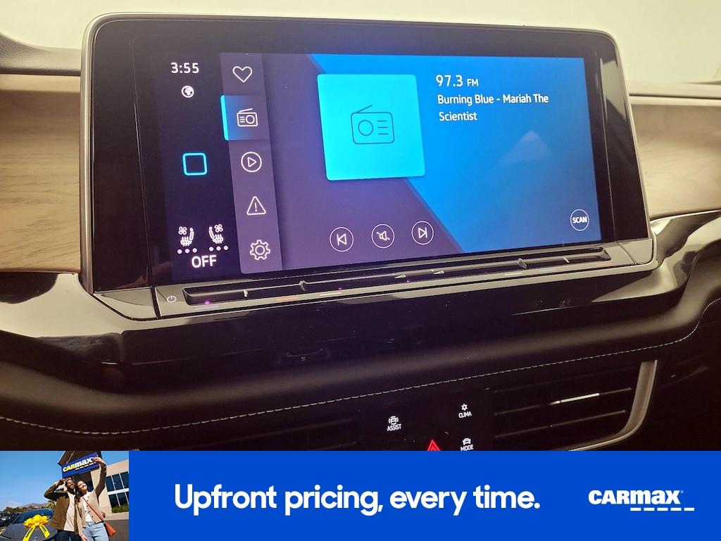 used 2025 Volkswagen Atlas car, priced at $32,998