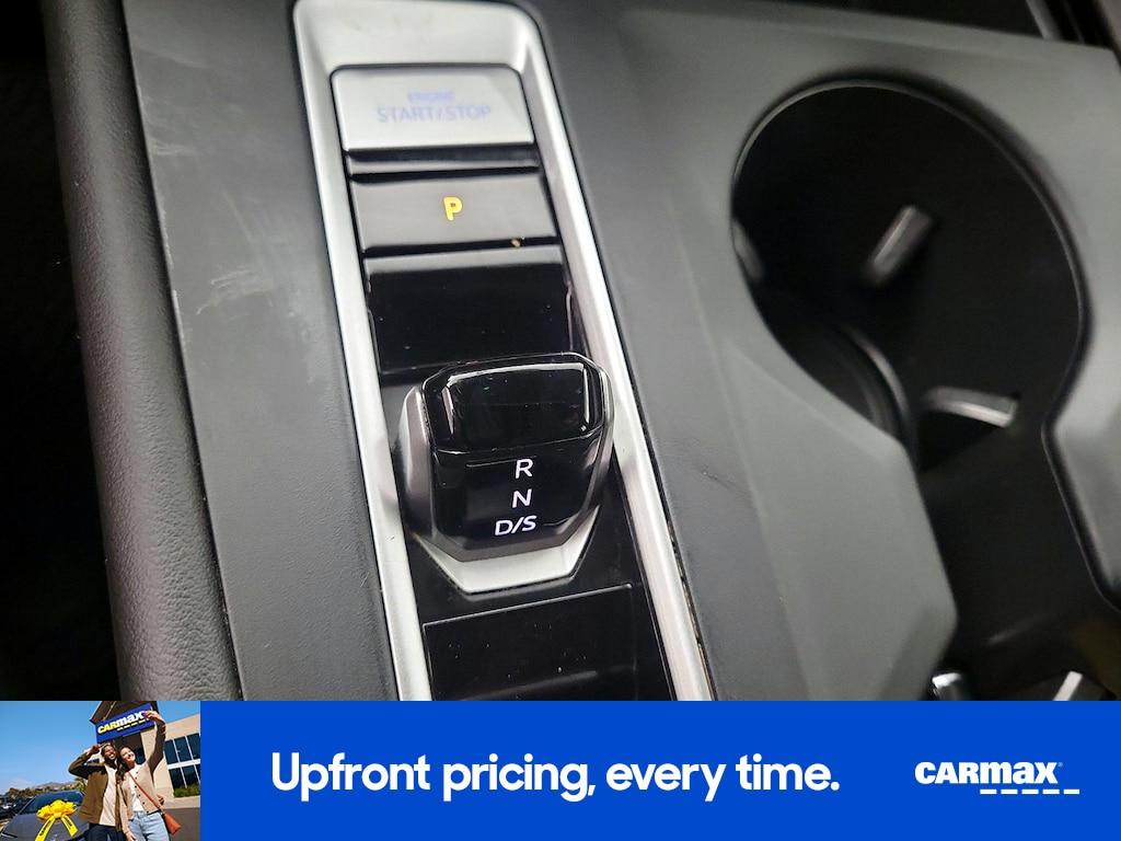 used 2025 Volkswagen Atlas car, priced at $32,998