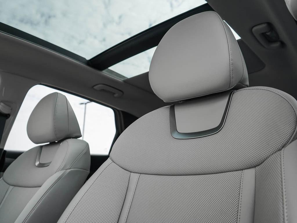 new 2026 Hyundai TUCSON Hybrid car, priced at $42,789