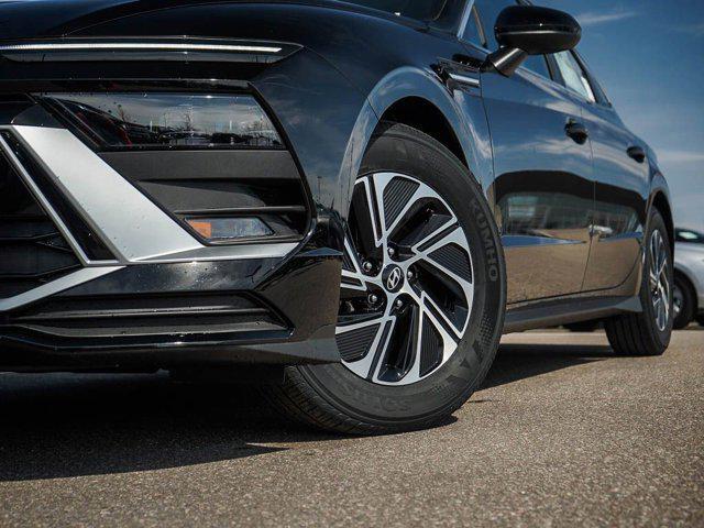 new 2026 Hyundai Sonata Hybrid car, priced at $29,034