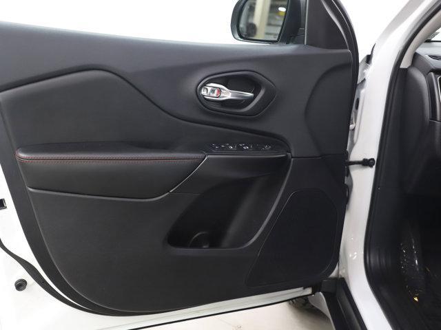 used 2019 Jeep Cherokee car, priced at $18,399