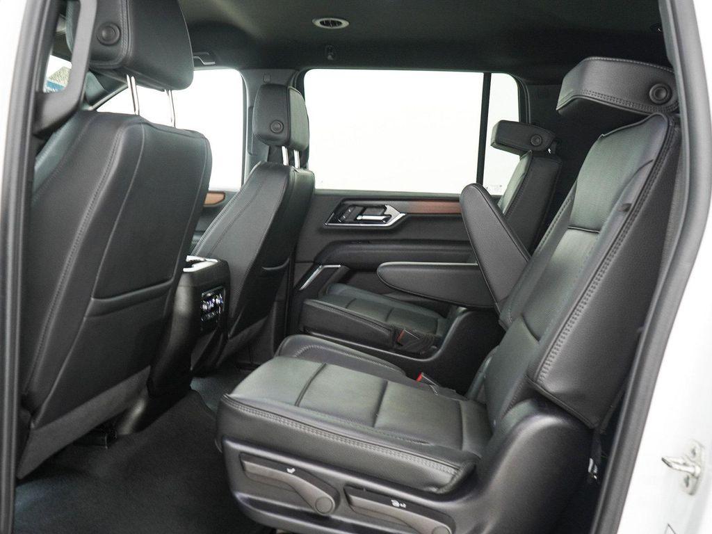 used 2025 GMC Yukon XL car, priced at $69,348