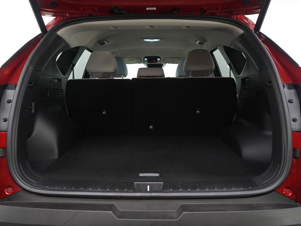 used 2025 Hyundai TUCSON Hybrid car, priced at $27,348