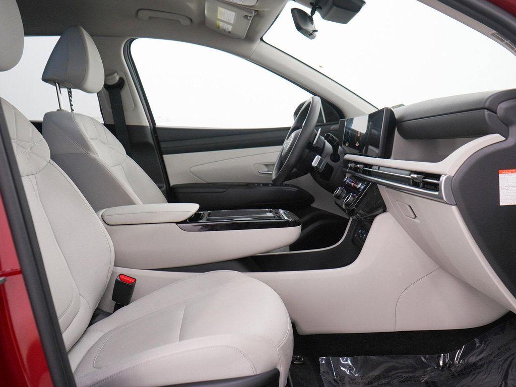used 2025 Hyundai TUCSON Hybrid car, priced at $27,348