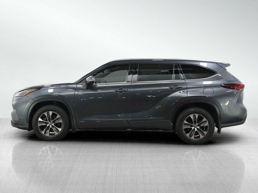 used 2021 Toyota Highlander Hybrid car, priced at $32,348