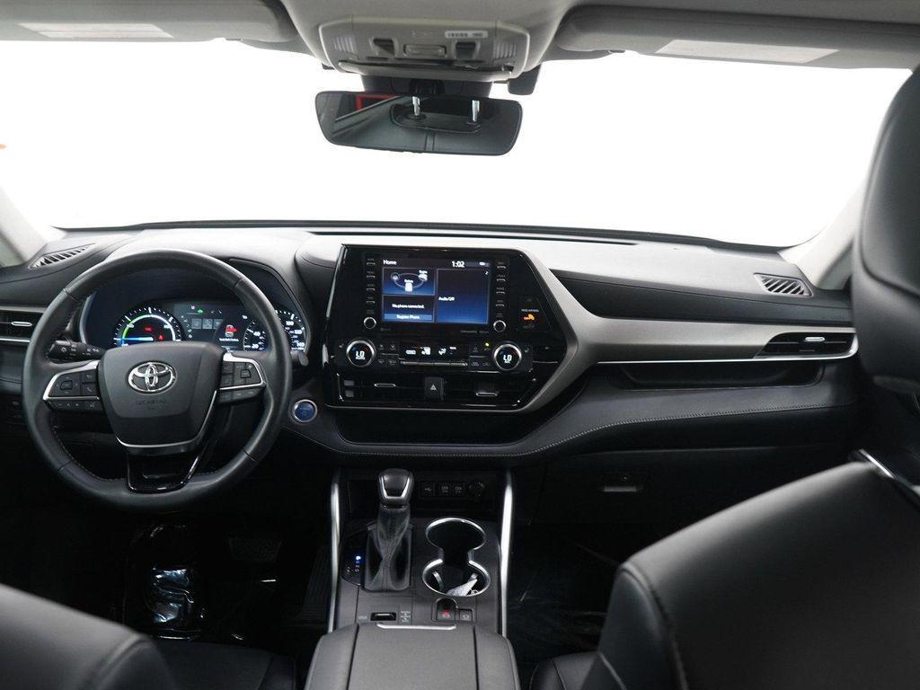 used 2021 Toyota Highlander Hybrid car, priced at $32,348