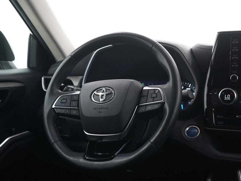 used 2021 Toyota Highlander Hybrid car, priced at $32,348