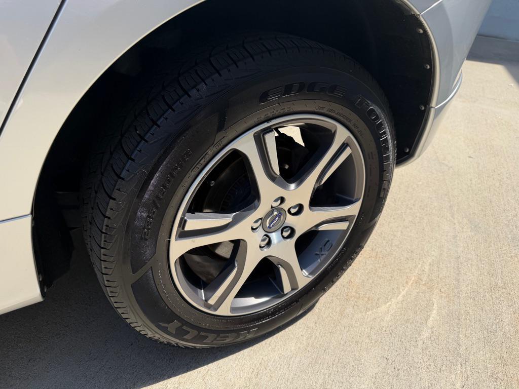 used 2015 Volvo XC60 car, priced at $12,950