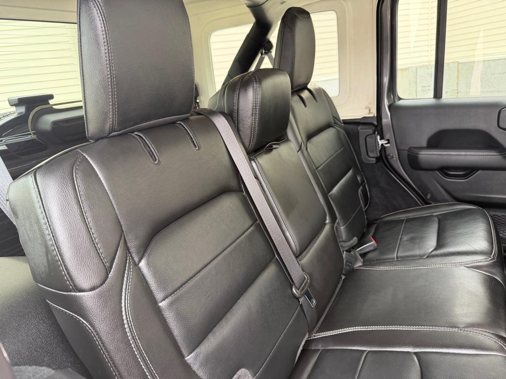 used 2022 Jeep Wrangler Unlimited car, priced at $27,950