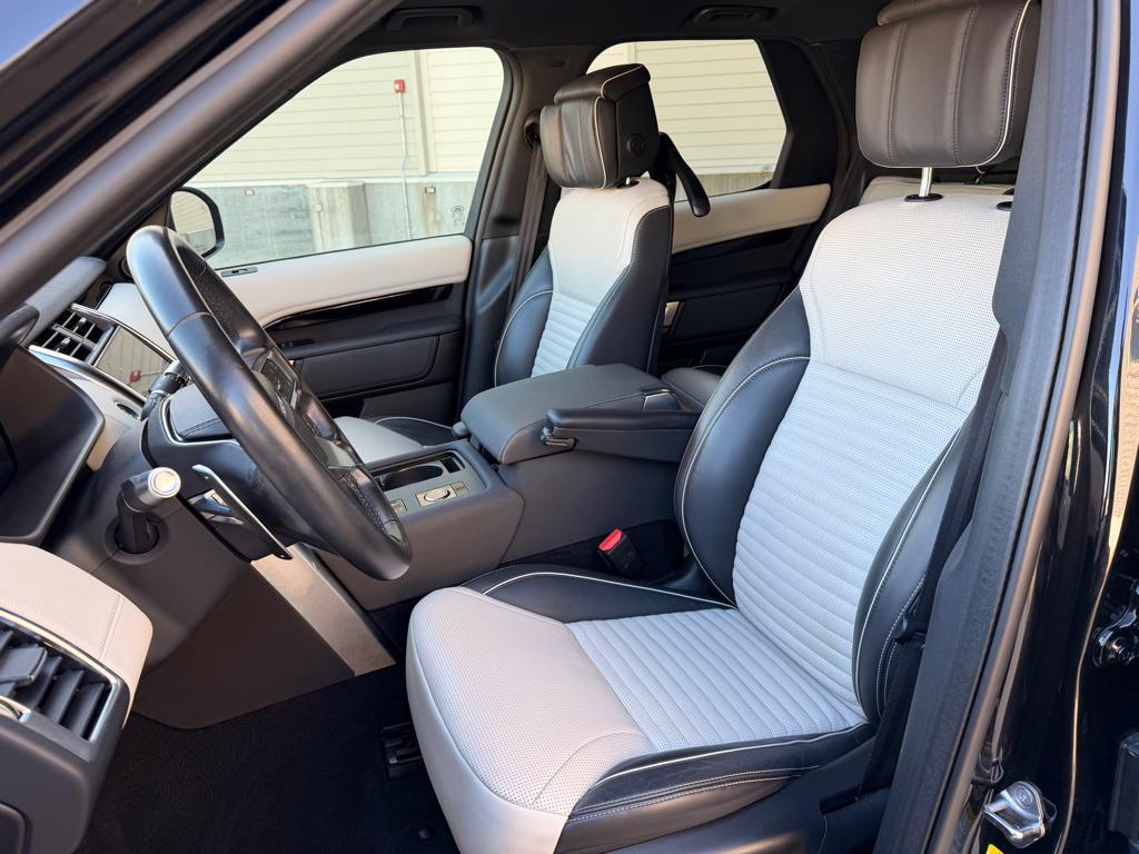 used 2022 Land Rover Discovery car, priced at $34,950