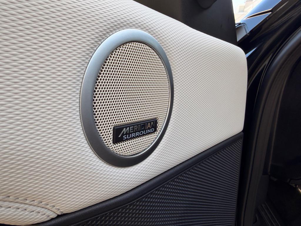 used 2022 Land Rover Discovery car, priced at $34,950