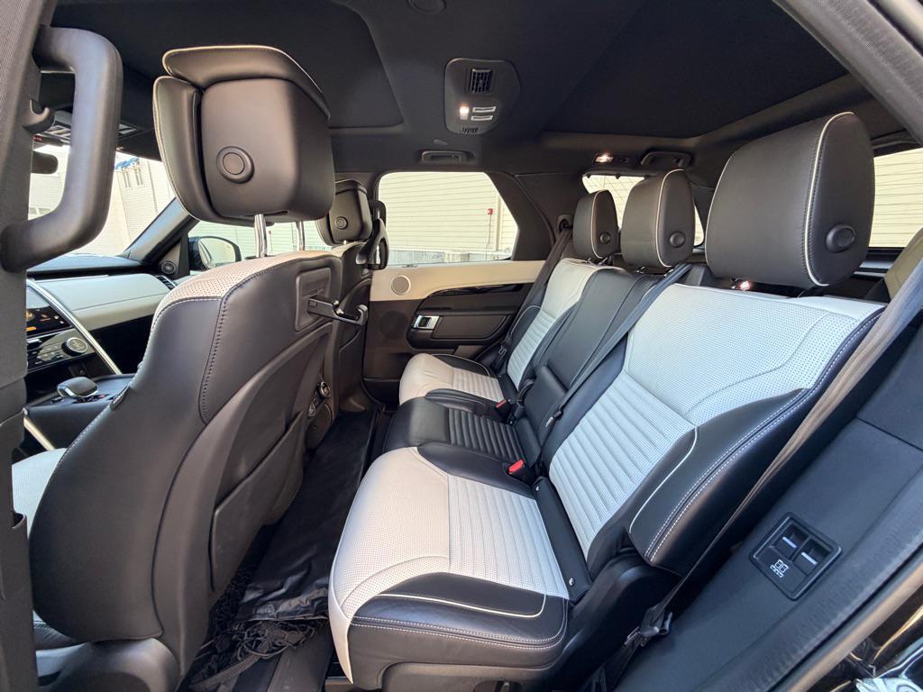 used 2022 Land Rover Discovery car, priced at $34,950