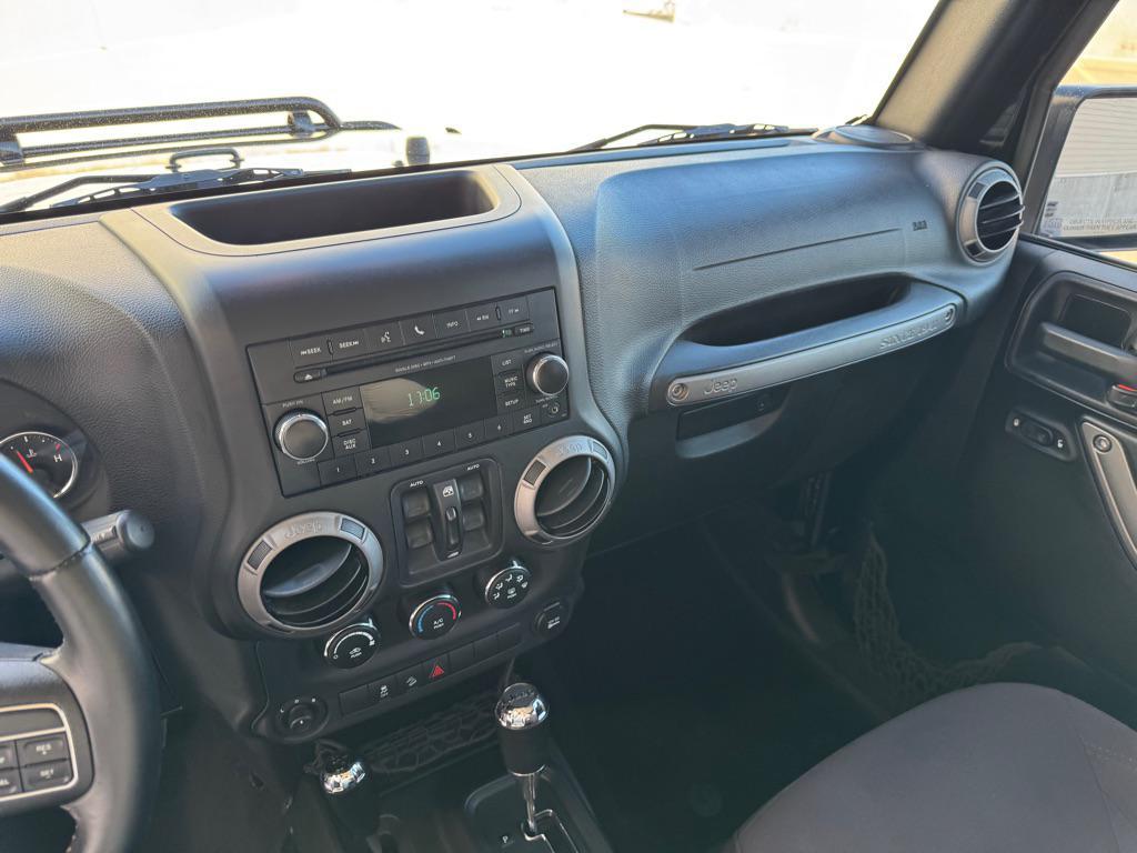 used 2015 Jeep Wrangler Unlimited car, priced at $19,950