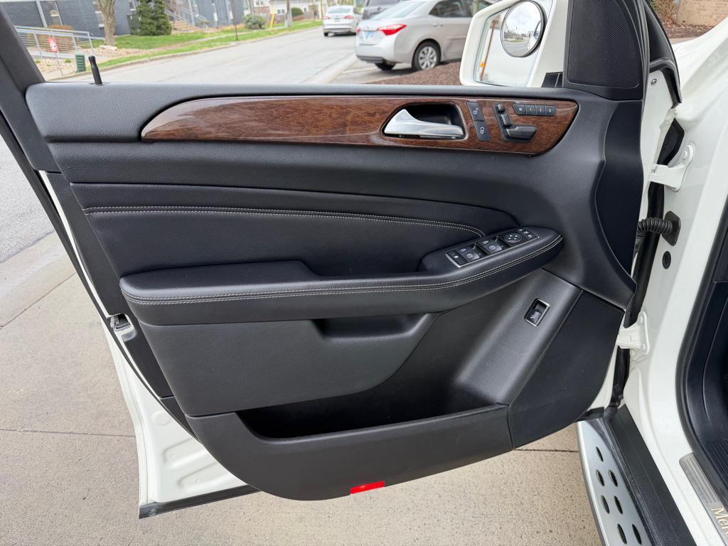 used 2013 Mercedes-Benz M-Class car, priced at $10,950