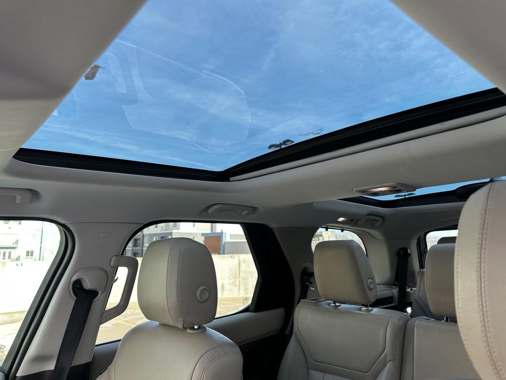 used 2018 Land Rover Discovery car, priced at $11,950