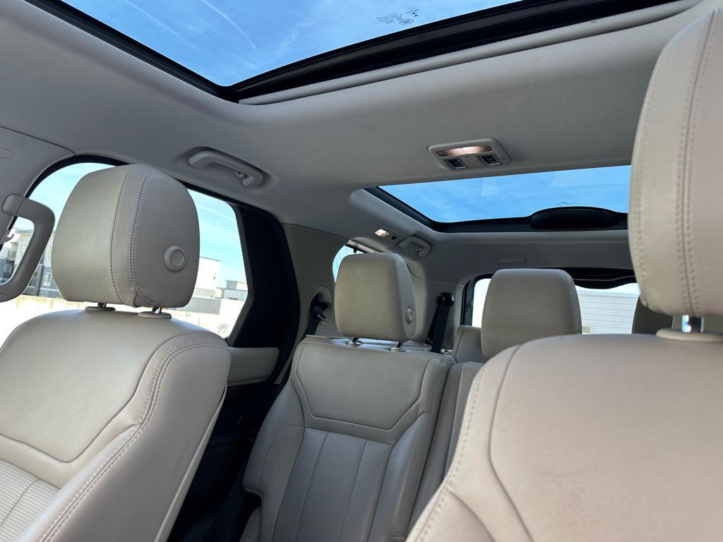 used 2018 Land Rover Discovery car, priced at $11,950