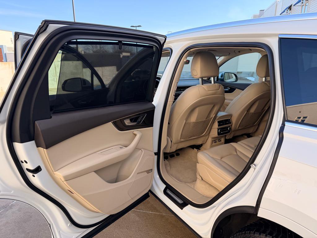 used 2019 Audi Q7 car, priced at $16,950