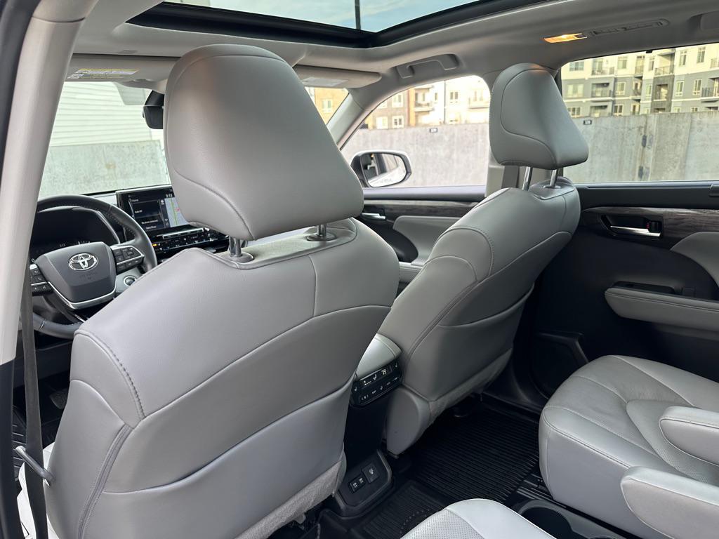 used 2020 Toyota Highlander car, priced at $29,950