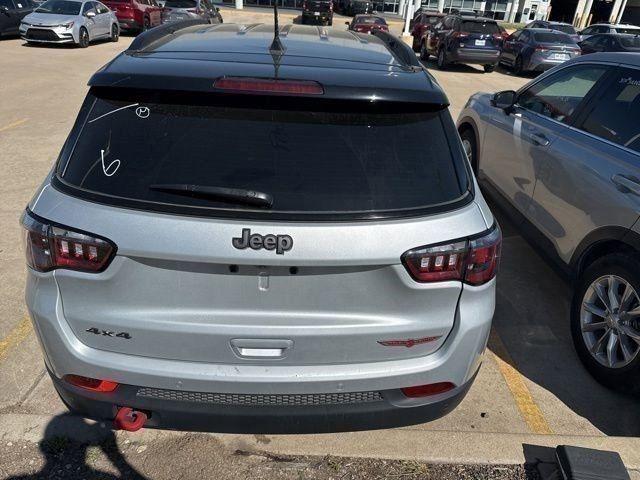 used 2025 Jeep Compass car