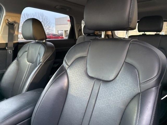 used 2023 Kia Sorento car, priced at $27,358