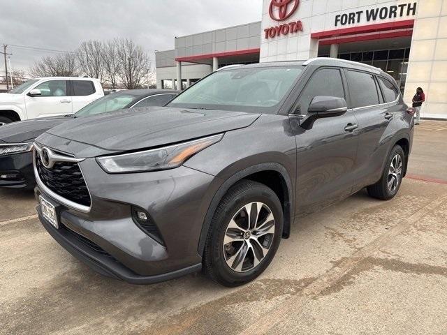 used 2023 Toyota Highlander car, priced at $34,730