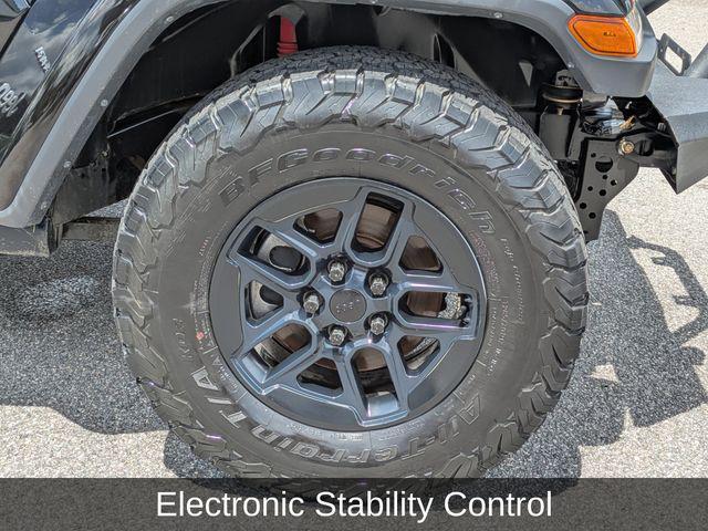 used 2021 Jeep Wrangler Unlimited car, priced at $22,174