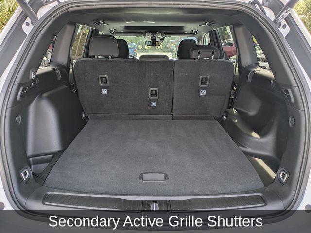 used 2024 Jeep Grand Cherokee car, priced at $29,697