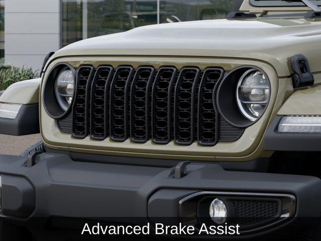 new 2026 Jeep Gladiator car, priced at $43,521