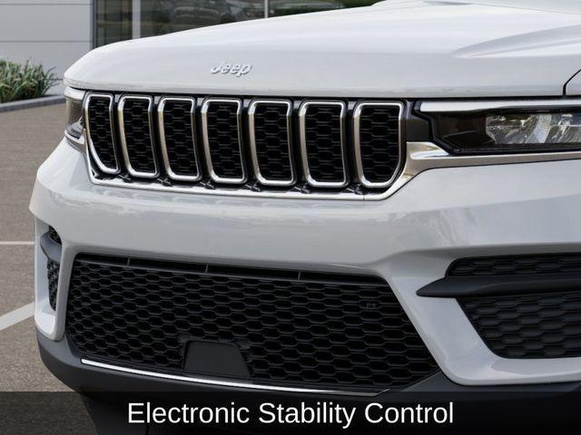 new 2025 Jeep Grand Cherokee car, priced at $30,900