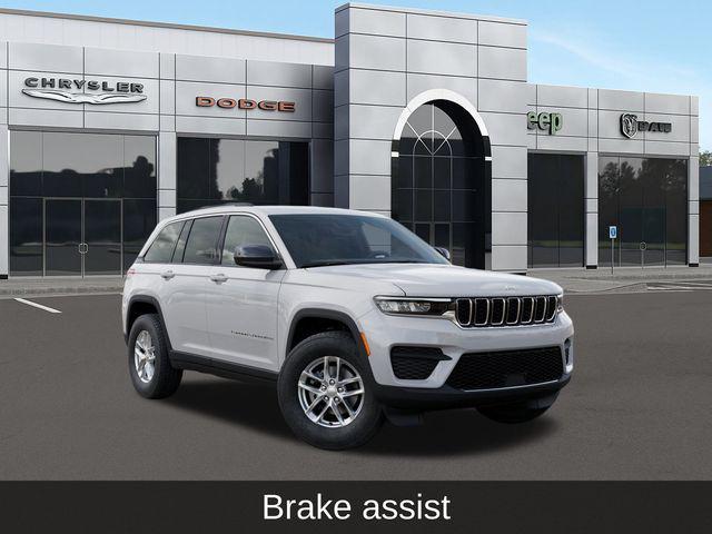 new 2025 Jeep Grand Cherokee car, priced at $29,956
