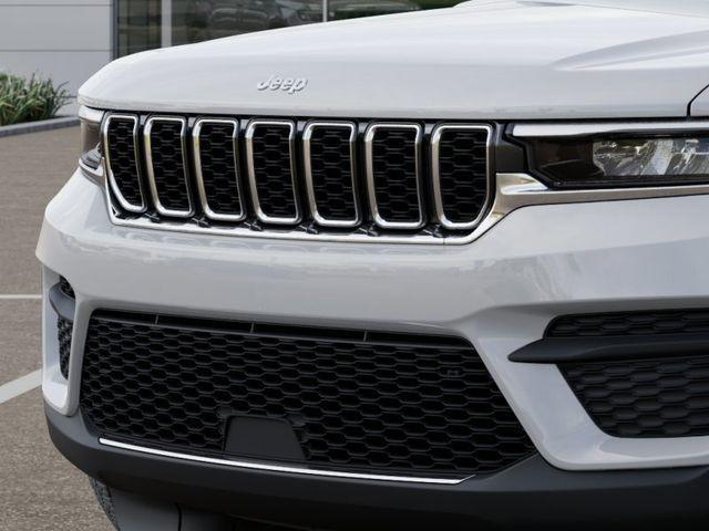 new 2025 Jeep Grand Cherokee car, priced at $29,956