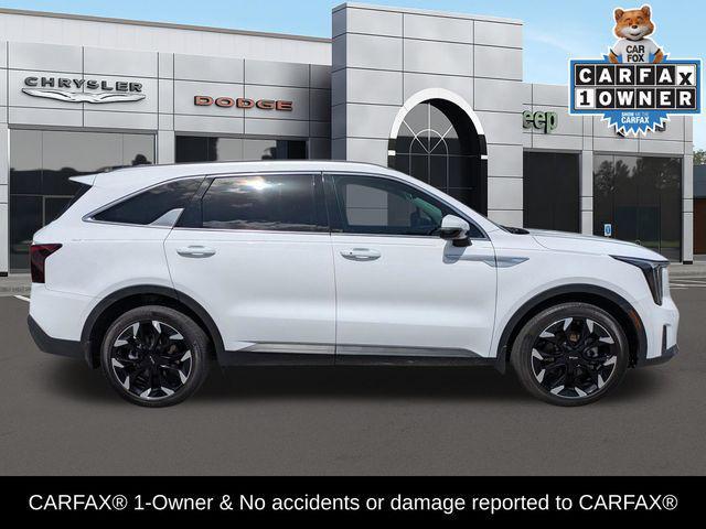 used 2024 Kia Sorento car, priced at $28,899