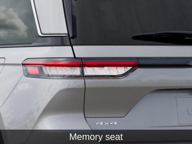 new 2025 Jeep Grand Cherokee car, priced at $35,784