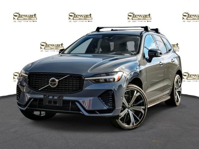 used 2023 Volvo XC60 Recharge Plug-In Hybrid car, priced at $39,000