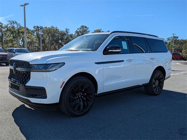 new 2025 Lincoln Navigator car, priced at $98,306