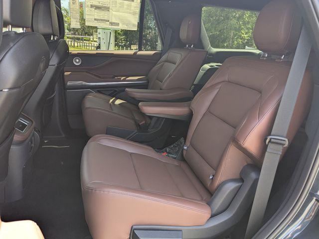 new 2026 Lincoln Navigator car, priced at $101,126