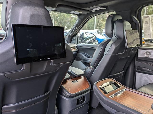 new 2025 Lincoln Navigator L car, priced at $122,340