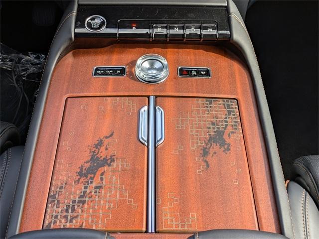 new 2025 Lincoln Navigator L car, priced at $122,340