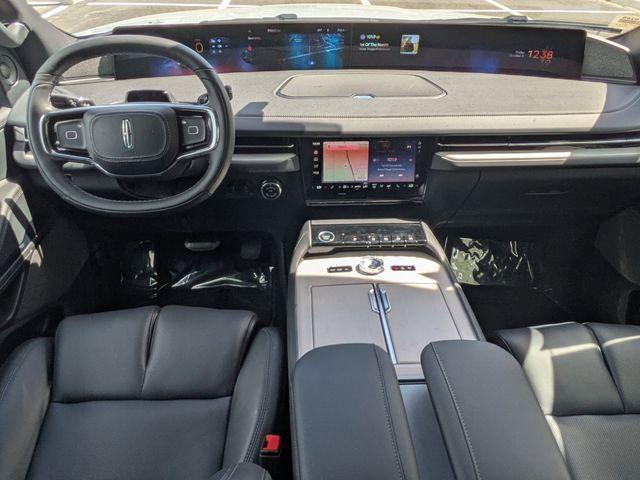 new 2025 Lincoln Navigator car, priced at $93,048