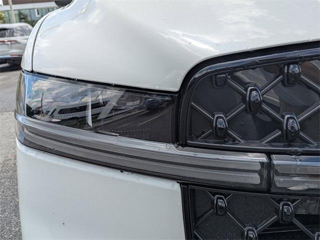 new 2025 Lincoln Navigator car, priced at $92,166