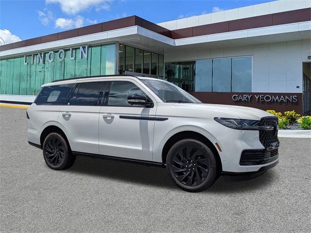 new 2025 Lincoln Navigator car, priced at $92,166