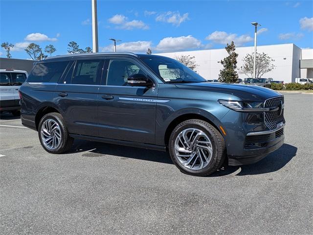 new 2025 Lincoln Navigator car, priced at $91,925