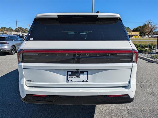 new 2025 Lincoln Navigator L car, priced at $101,077