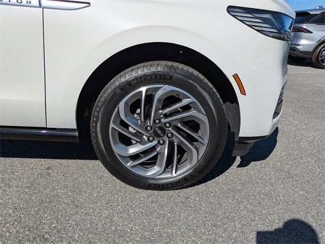 new 2025 Lincoln Navigator L car, priced at $101,077