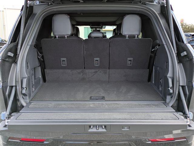 new 2026 Lincoln Navigator car, priced at $123,570