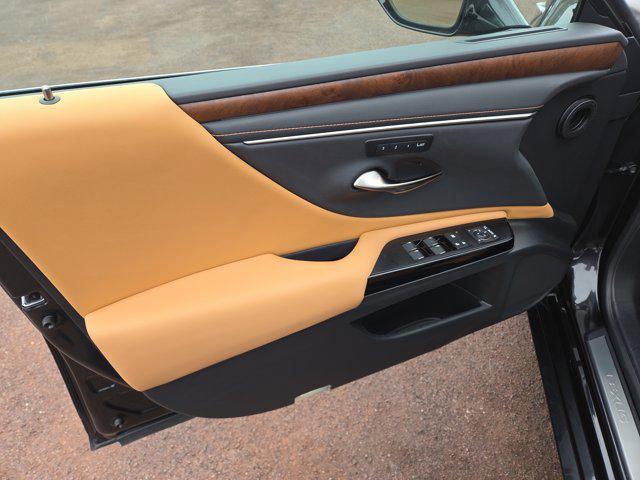 used 2024 Lexus ES 350 car, priced at $37,635
