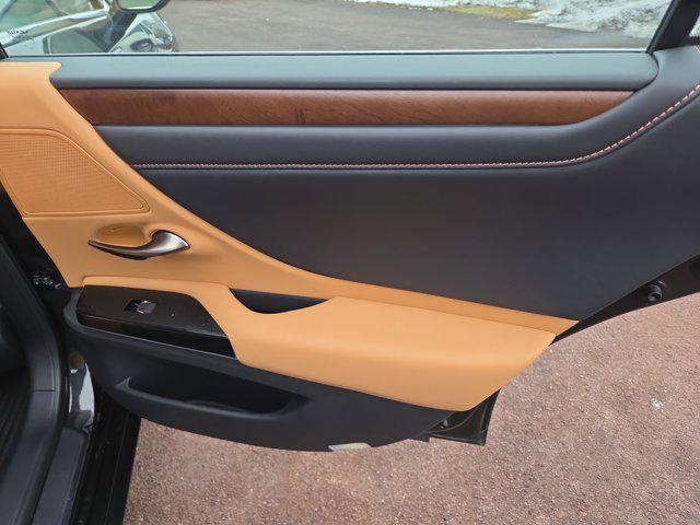 used 2024 Lexus ES 350 car, priced at $37,635