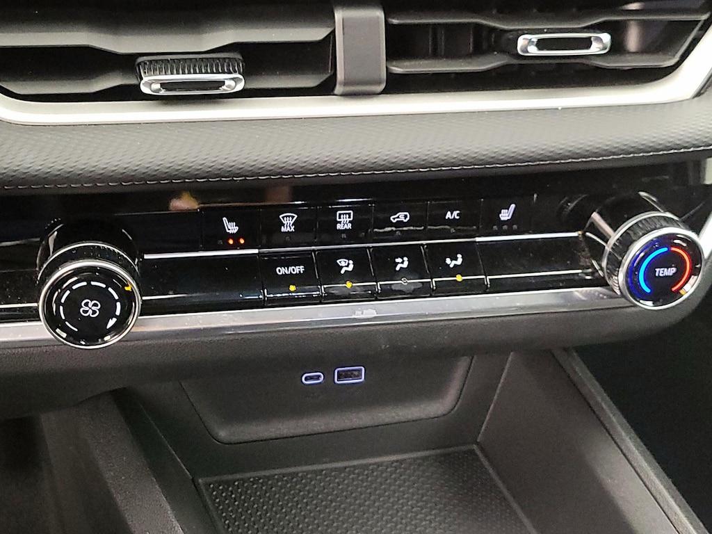 used 2025 Chevrolet Equinox car, priced at $26,998