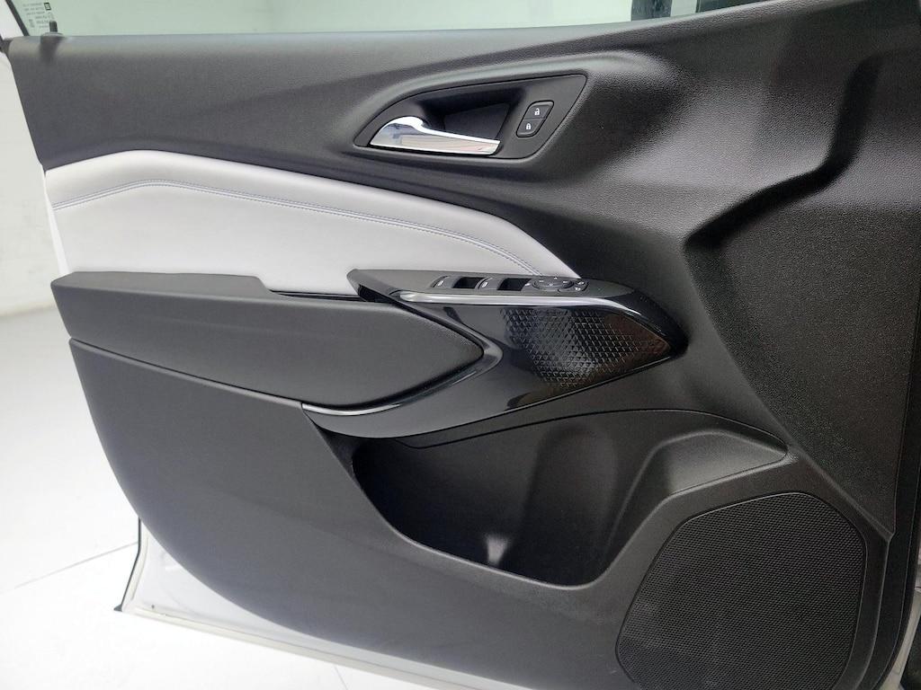 used 2025 Chevrolet Trax car, priced at $22,998